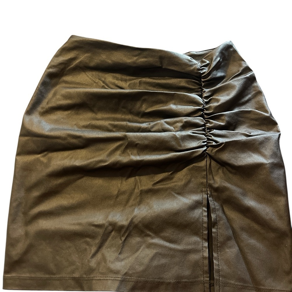Elegant black Ruched Skirt